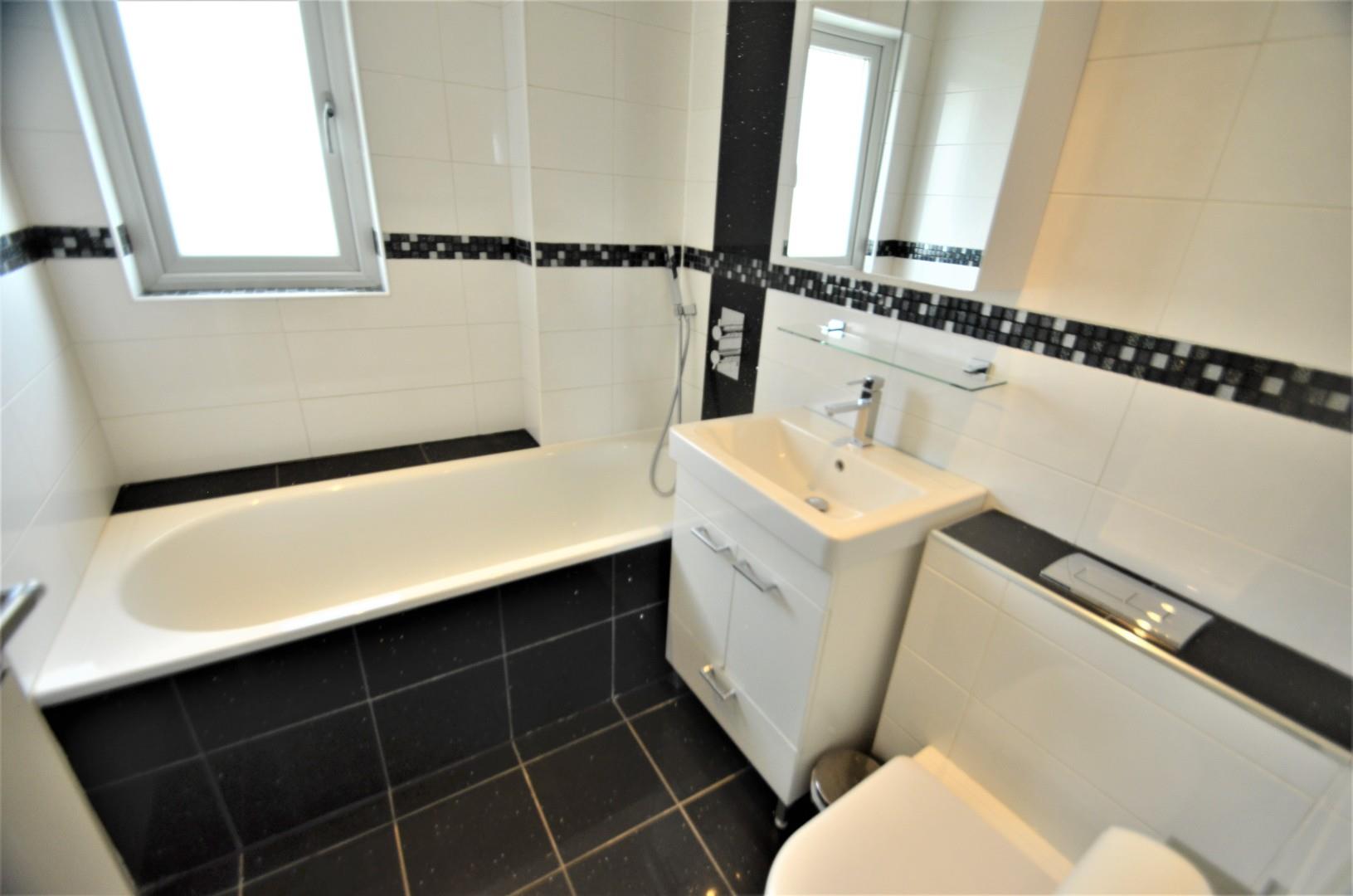 Robeson Way, Borehamwood
